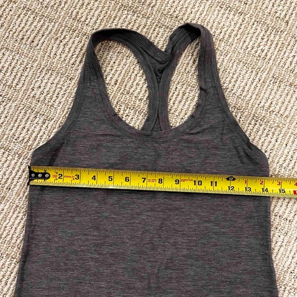 LULULEMON COOL RACERBACK TANK TOP SHIRT GRAY SIZE S-M REFLECTIVE SILKY FEEL - Picture 3 of 7